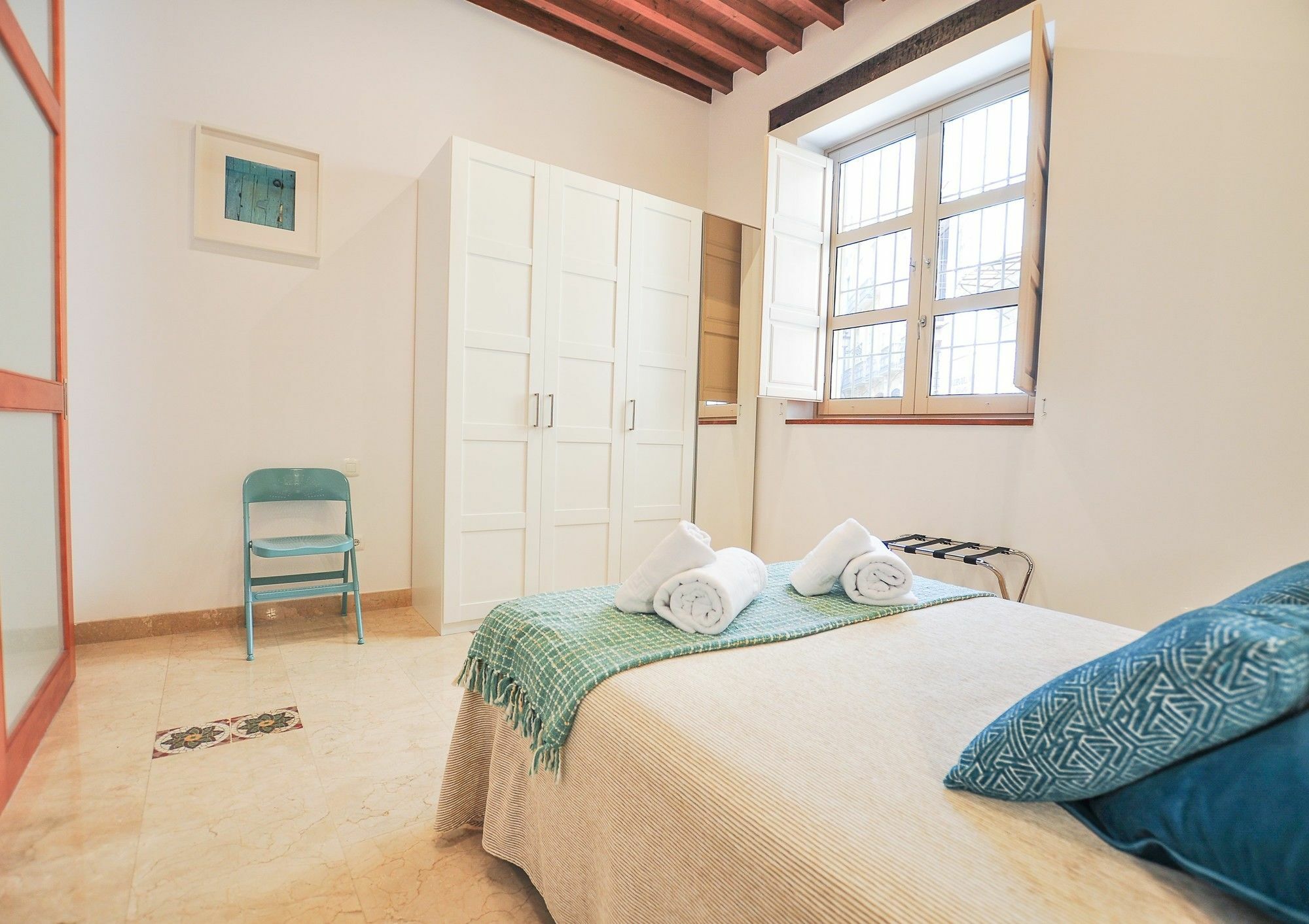 Renthas Vid Loft Apartment Malaga Exterior photo